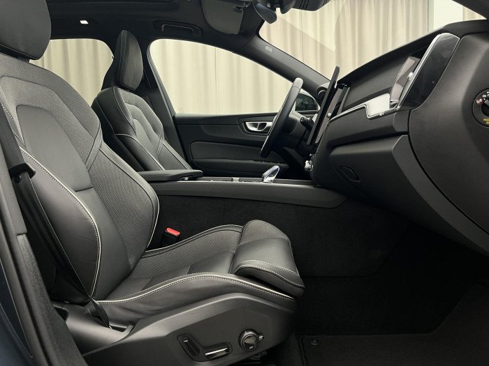 Volvo XC60 B5 AWD BLACK EDITION PLUS AUT