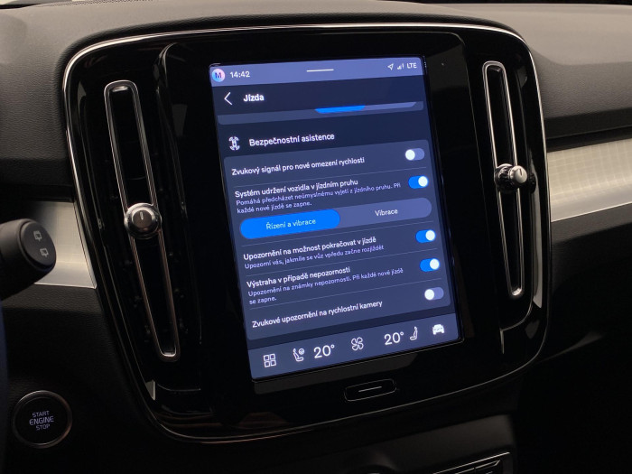 Volvo XC40 B4 AUT DARK PLUS