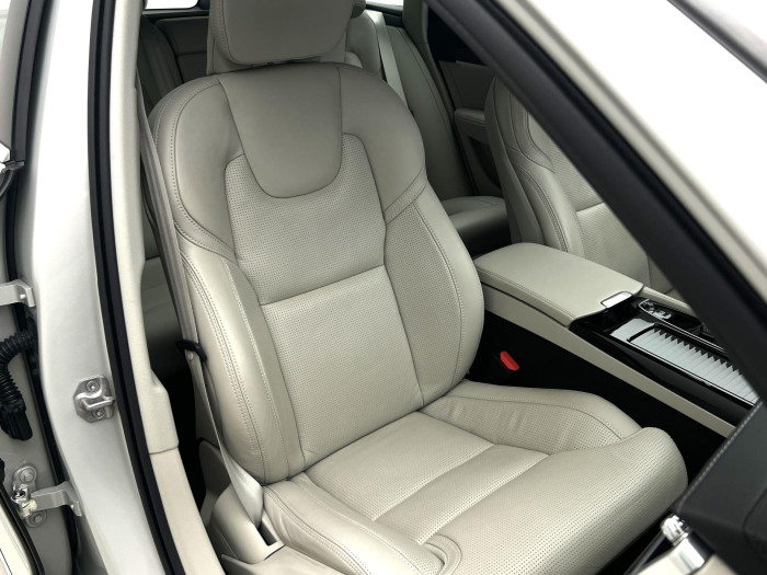 Volvo V90 T6 AWD RECHARGE INSCRIPTION CZ