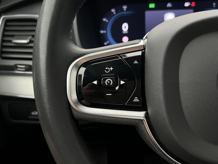 Volvo XC90 B5 AWD CORE 7MÍSTNÁ AUT  CZ
