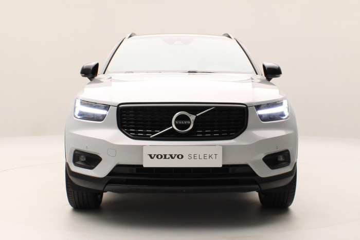 Volvo XC40 B4 AWD R-DESIGN AUT CZ