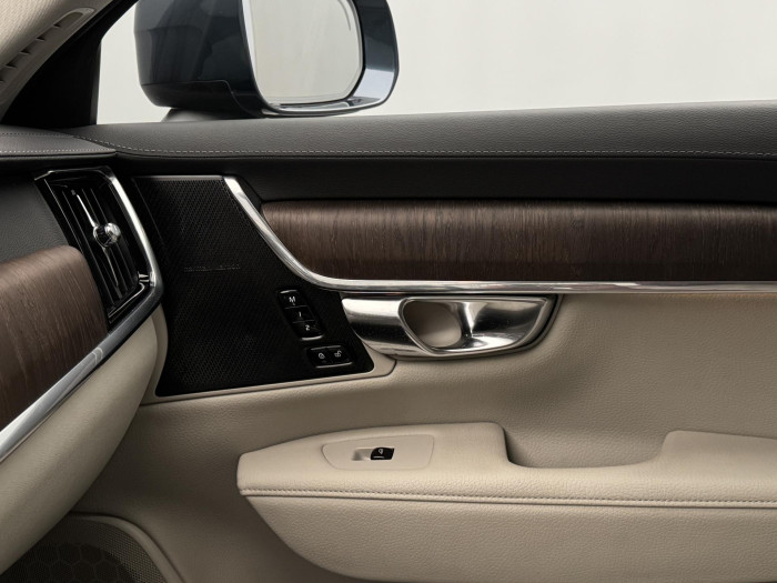 Volvo V90 CC B5 AWD PRO AUT REZERVACE 2.0 CC CC