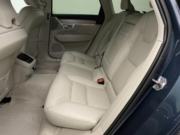 Volvo V90 CC D4 AWD PRO REZERVACE 2.0 d CC CC