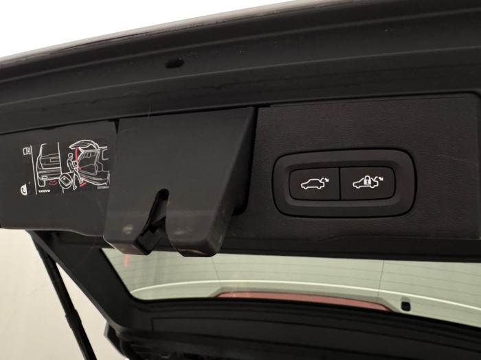 Volvo XC60 D5 AWD INSCRIPTION AUT CZ 2.0 d