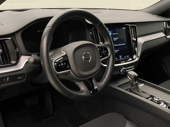 Volvo V60 D3 MOMENTUM AUT 2.0 d Momentum