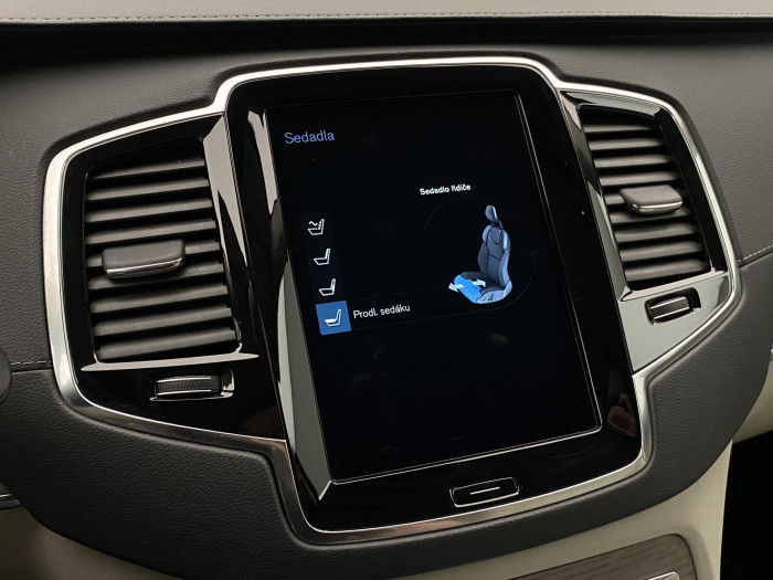 Volvo XC90 B5 AWD INSCRIPTION CZ AUT 7m