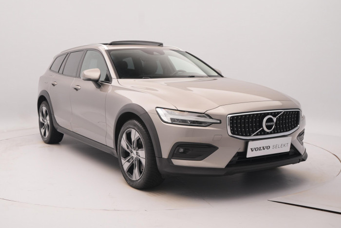 Volvo V60 CC B5 AWD PRO AUT CZ REZERVACE 2.0 CC CC