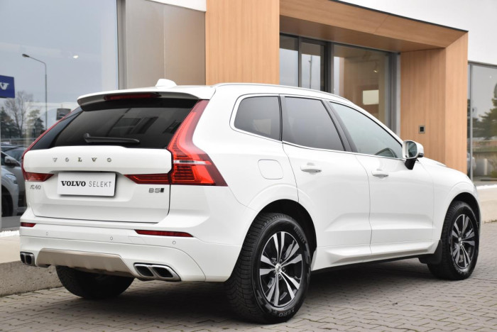Volvo XC60 B5 AWD MOMENTUM REZERVACE 2.0 Momentum