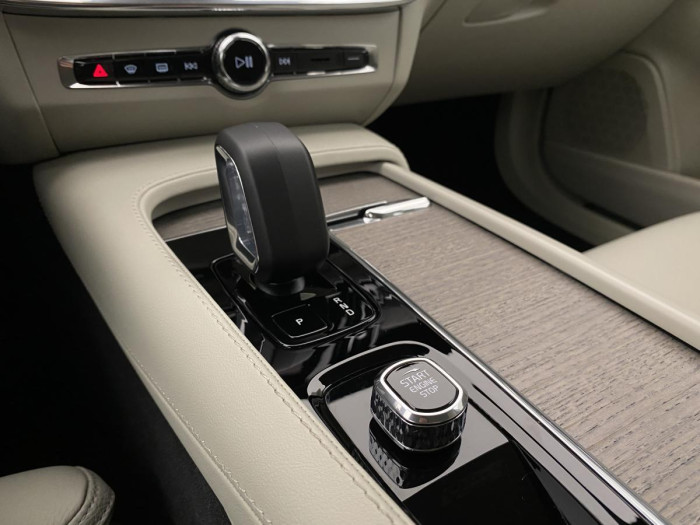 Volvo V90 CC B4 AWD PLUS AUT REZERVACE