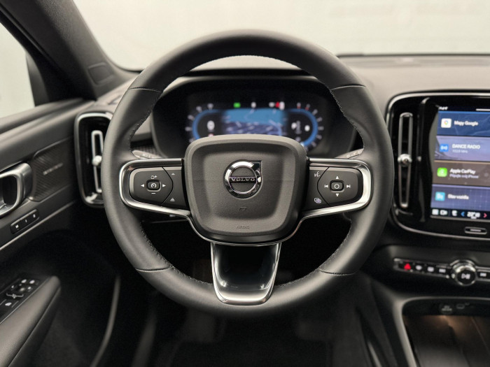 Volvo XC40 B3 DARK ULTRA CZ 1.maj