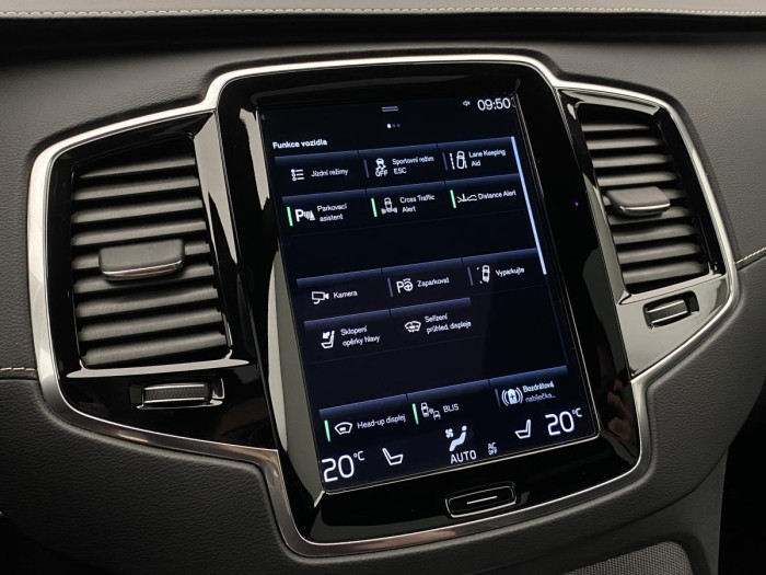 Volvo XC90 B6 AWD R-DESIGN REZERVACE