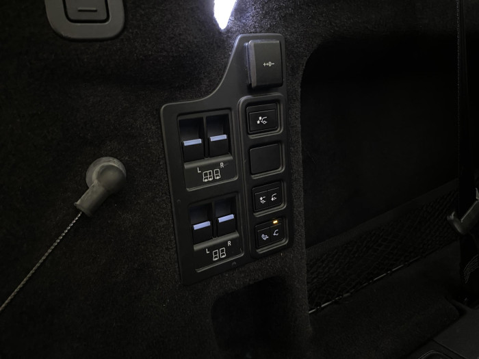 Land Rover Discovery D300 HSE AWD AUT CZ 3.0 d