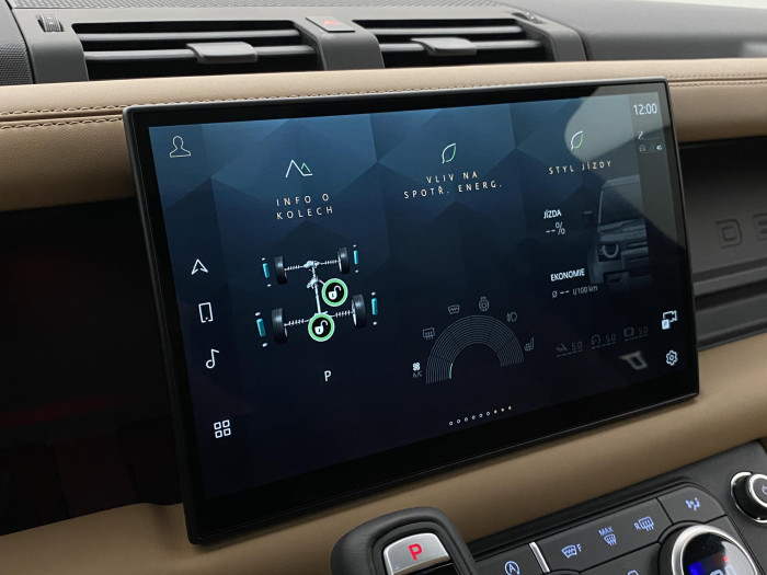 Land Rover Defender 110 D300 X-D HSE REZERVACE 3.0 d d