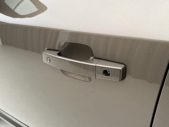 Land Rover Defender 110 D250 X-Dyn SE REZERVACE 3.0 d SE