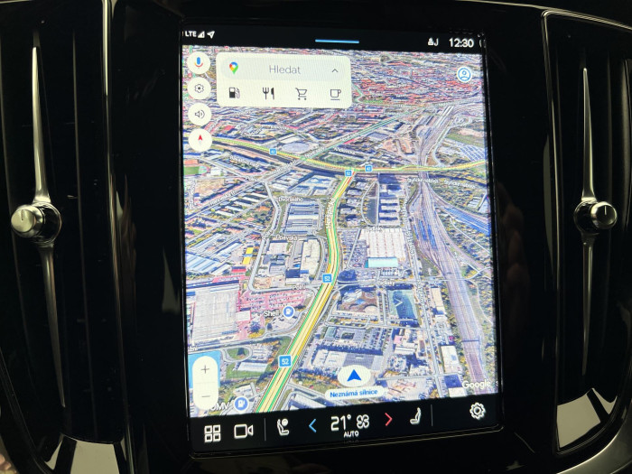 Volvo V60 B4 PLUS DARK AUT 1.maj.