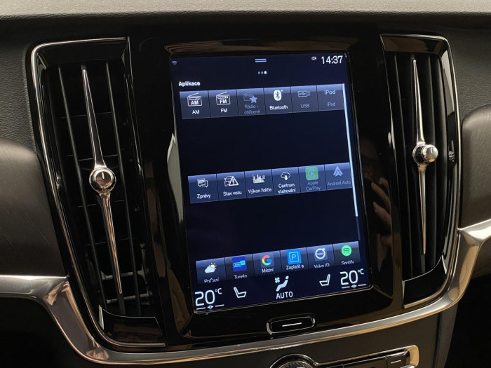 Volvo V90 CC D5 AWD PRO AUT REZERVACE 2.0 d CC CC
