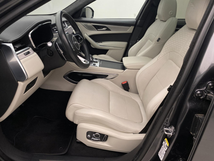 Jaguar F-Pace D300 R-DYNAMIC HSE AWD AUT CZ 3.0 d Dynamic