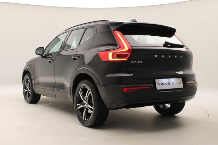 Volvo XC40 B3 DARK PLUS AUT CZ 1.maj