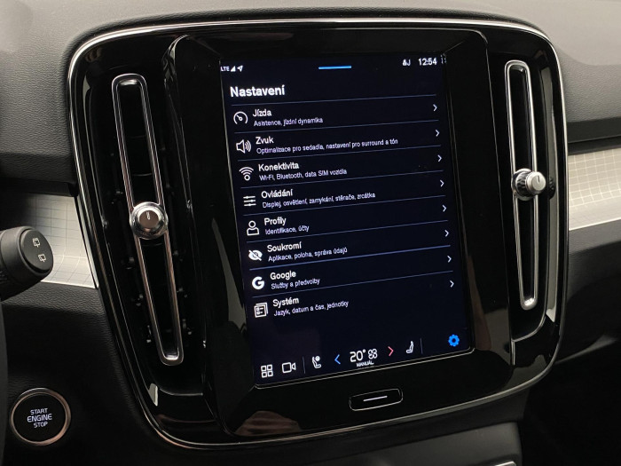 Volvo XC40 B5 AWD PLUS AUT REZERVACE