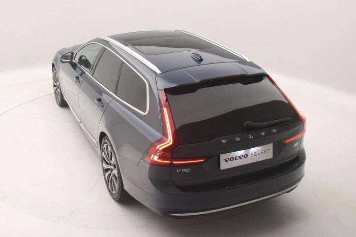 Volvo V90 T6 AWD RECHARGE REZERVACE