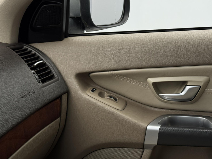 Volvo XC90 D5 AWD EXECUTIVE AUT 7 míst 2.4 d Executive