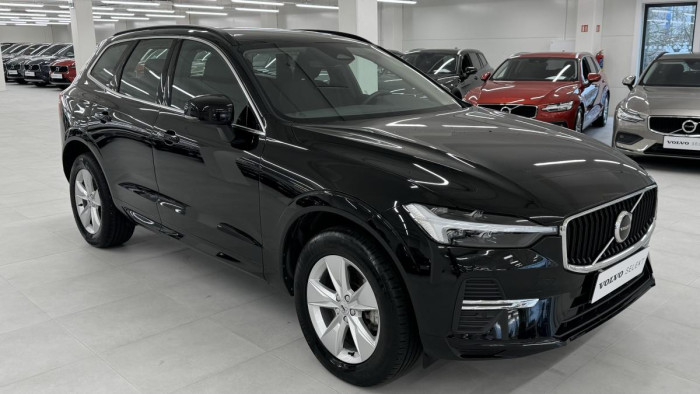 Volvo XC60 B4 AWD MOMENTUM AUT REZERVACE 2.0 Momentum