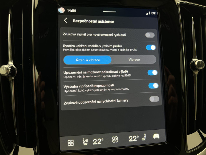 Volvo V60 B4 DARK PLUS