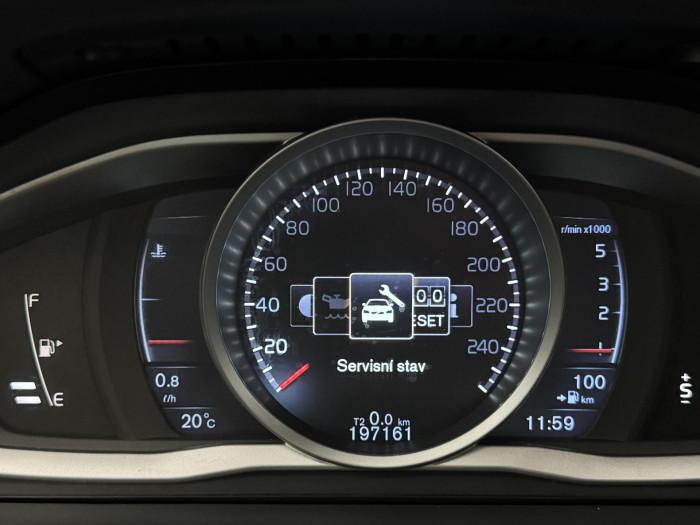 Volvo V70 D4 MOMENTUM CZ 1.maj 2.0 d Momentum