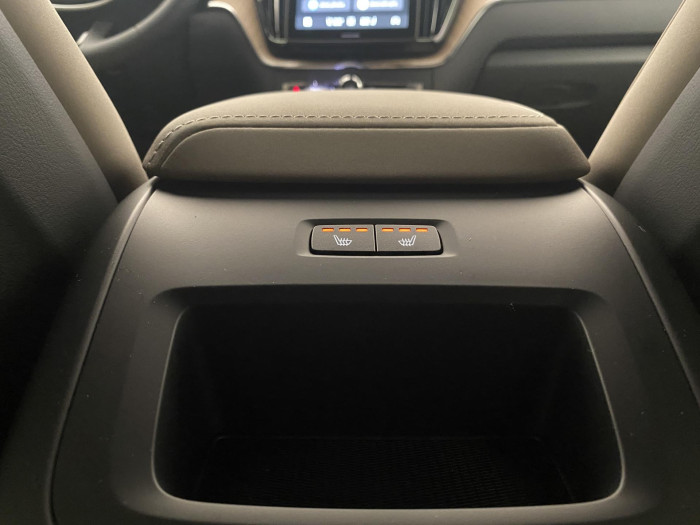 Volvo XC60 B5 AWD AUT DARK PLUS