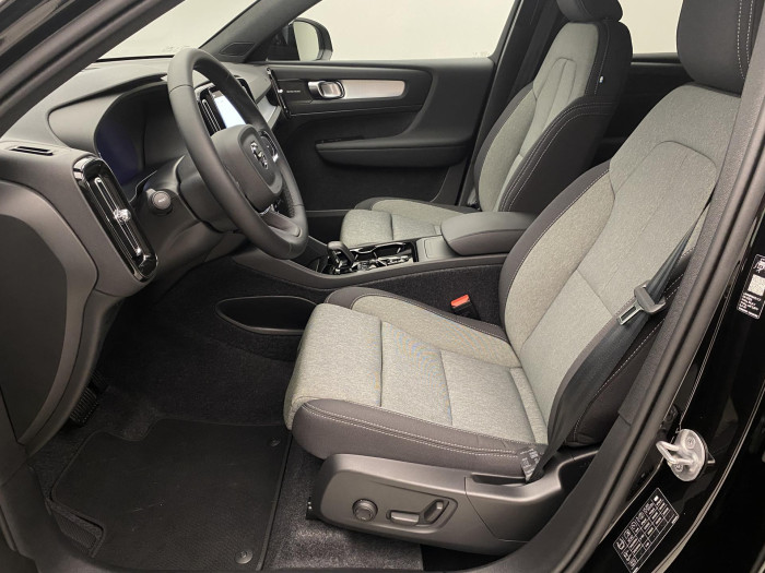 Volvo XC40 B3 AUT PLUS BLACK EDITION