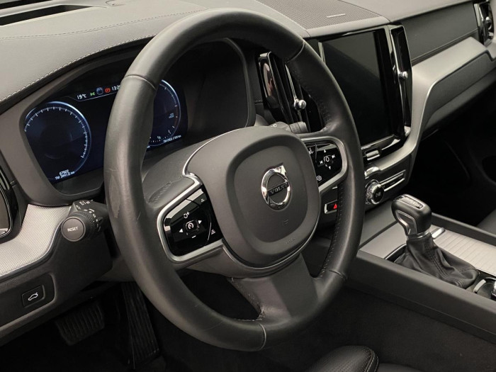 Volvo XC60 D5 AWD INSCRIPTION REZERVACE 2.0 d