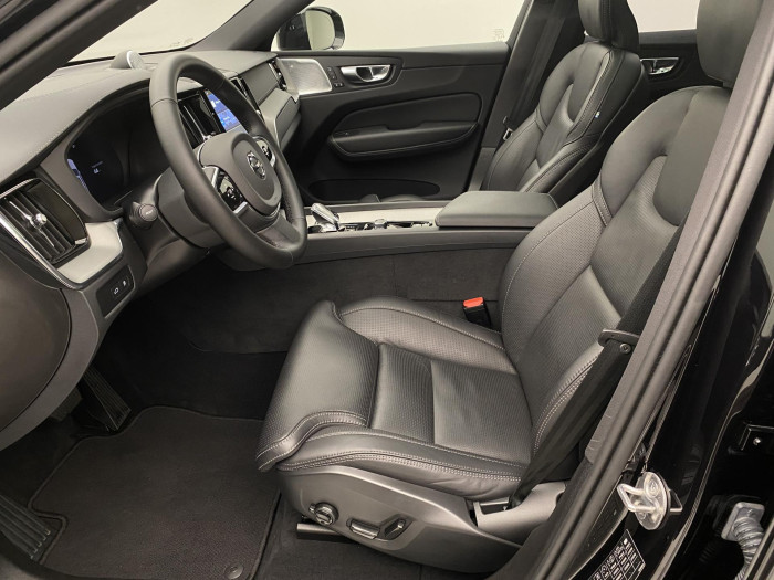 Volvo XC60 T6 AWD ULTRA DARK AUT CZ