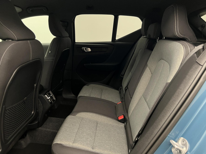 Volvo XC40 B3 PLUS DARK AUT CZ 1.maj.