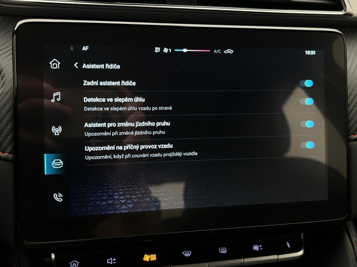 MG ZS 1.0T EXCLUSIVE AUT CZ 1.maj. 1.0 Exclusive