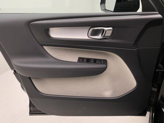 Volvo XC40 D4 AWD MOMENTUM AUT 2.0 d Momentum