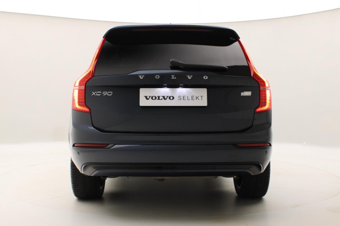 Volvo XC90 T8 AWD ULTIMATE DARK REZERVACE