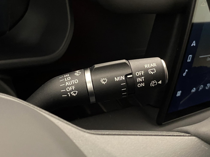 Land Rover Defender 110 D250 X-DYNAMIC SE REZERVAC 3.0 d Dynamic SE