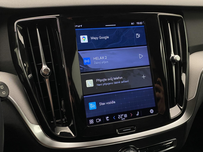 Volvo V60 B4 DARK PLUS AUT CZ