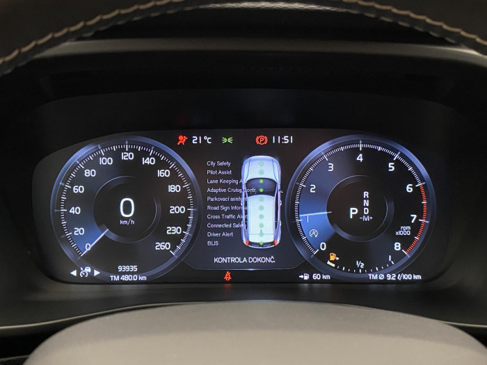 Volvo XC40 T4 AWD R-DESIGN AUT