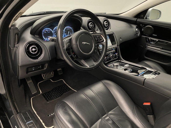 Jaguar XJ 3.0 V6D AUT 3.0 d