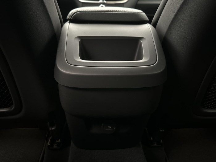 Volvo XC60 B4 AWD INSCRIPTION AUT