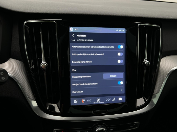 Volvo V60 B4 PLUS DARK AUT 1.maj.