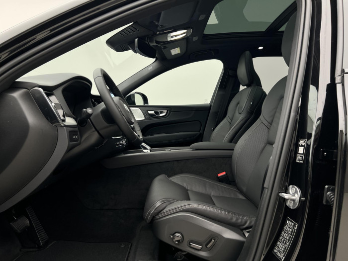 Volvo XC60 T8 AWD RECHARGE BLACK ULTRA