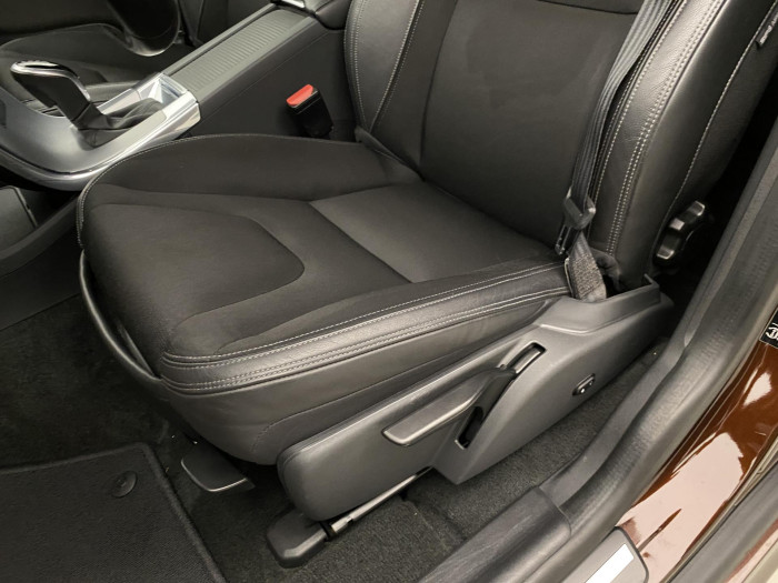 Volvo XC60 D4 AWD MOMENTUM REZERVACE 2.4 d Momentum