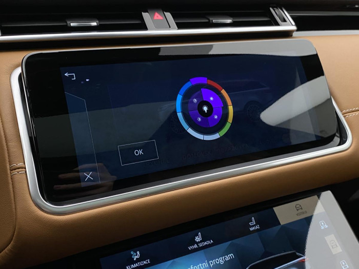 Land Rover Range Rover Velar D300 SE AWD AUT REZERVACE 3.0 d SE