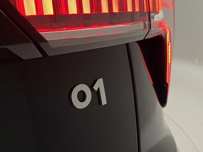 Lynk & Co 01 PHEV DCT AUT 1.maj. REZERVACE