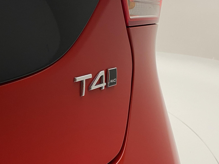 Volvo V40 CC T4 AWD MOMENTUM CZ 2.0 CC CC Momentum