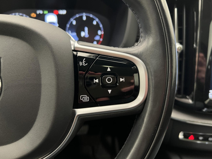 Volvo XC60 B5 AWD INSCRIPTION AUT