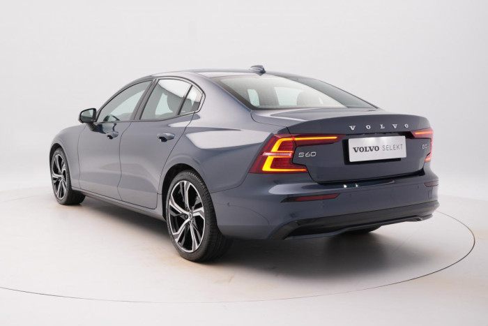 Volvo S60 B5 AWD ULTIMATE DARK REZERVACE