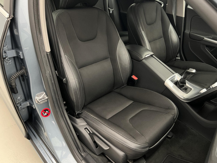 Volvo V60 D2 MOMENTUM 2.0 d Momentum
